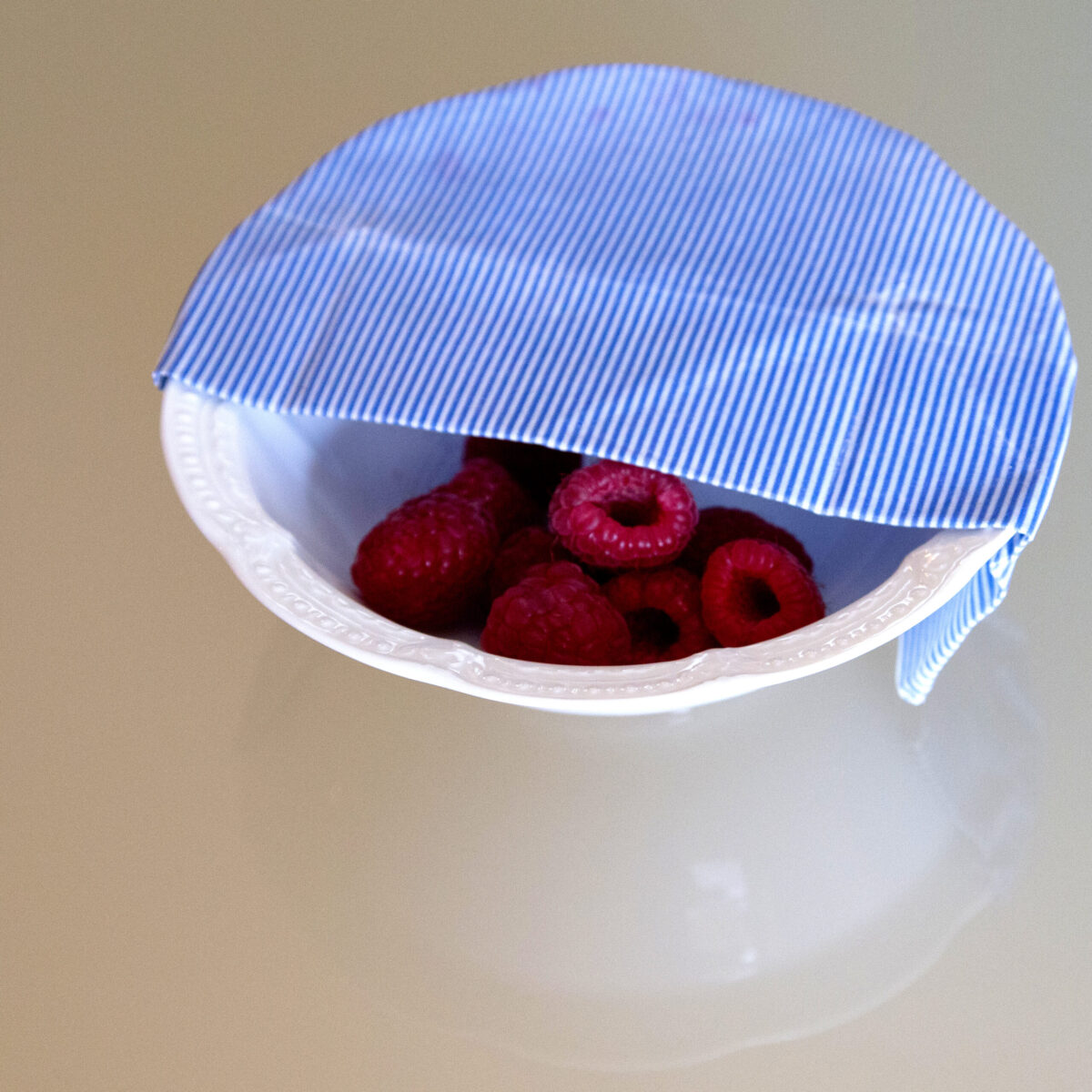 Müsli-Schüsel abgedeckt.